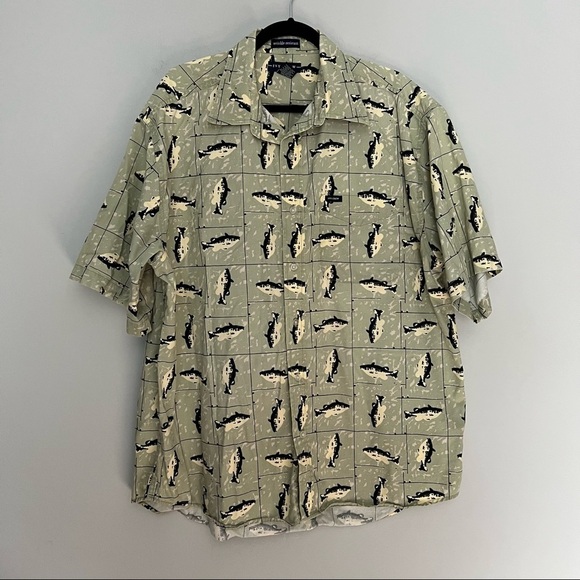 Men’s Ivy Crew green fish printed button from short sleeve tee size XL - Picture 1 of 5